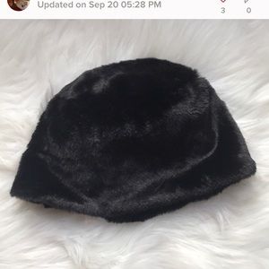 Ivanka Trump fur faux hat